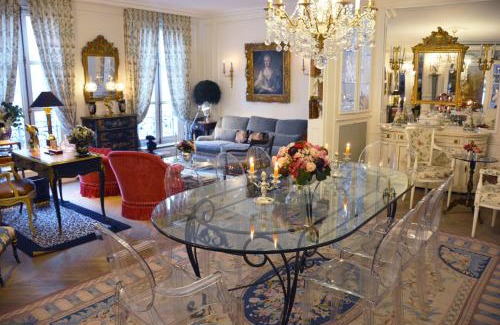 Chaillot Apartment | Eiffel Tower-Alma