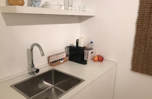 Hasenbergl-Lerchenau Ost Apartment | Eigene Souterrain Keller Wohnung nähe Oktoberfest