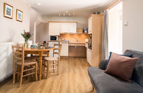 Melrose Cottage | Eildon Melrose Holiday Cottages & Log Cabins- The Croft - country cottage, 2 mins from Melrose town