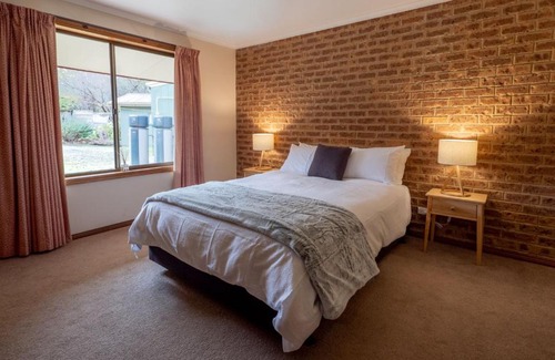 Eildon Hotel | Eildon Motel Main house