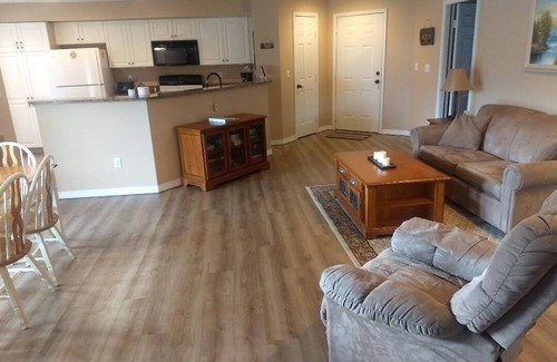 Kimberling City Condo | Eileen's and Tom's luxury condo on the lake