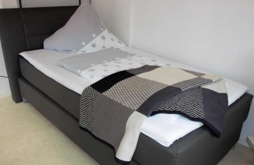 Gottmadingen Apartment | Ein gemütliches Zimmer an der Schweizer Grenze