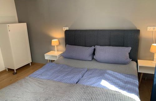 Sachsenhausen Apartment | einfache Monteurswohnung am Ederseeradweg mit 2 Schlafzimmern, Terrasse, Parkplatz - Wohnung 1