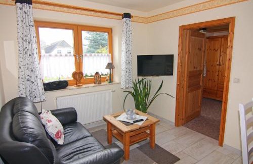 Luetow Apartment | Einladende Ferienwohnung am Achterwasser in Lütow