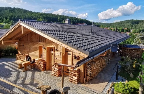 Rabenstein Apartment | Einzigartige Ferienhütte mit Eigenem Wellnessbereich