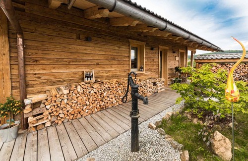 Rabenstein Apartment | Einzigartige Ferienhütte mit Eigenem Wellnessbereich