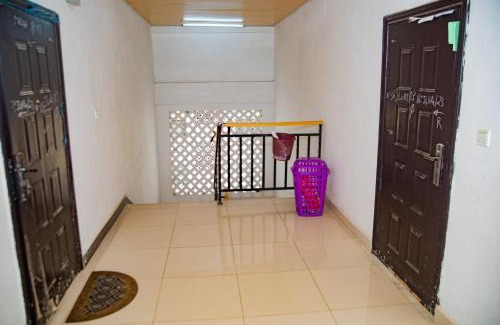 Douala Apartment | EIREANN HOUSE Yassa