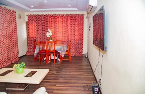 Douala Apartment | EIREANN HOUSE Yassa