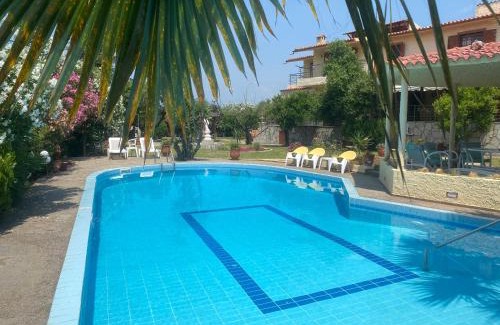 Gerakini Villa | Eirini's ART HOUSE