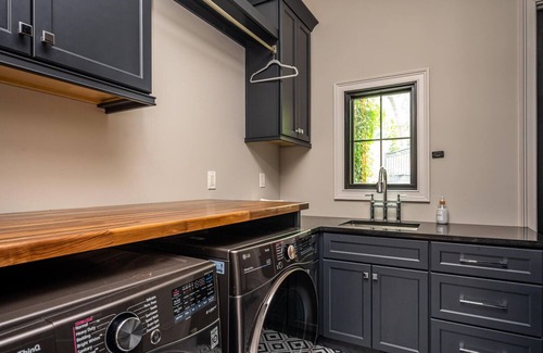 Southwestern House | Ekabo Home Adams Mansion ~10K Sqft ~ 6BD/7BA ~15min to Airport