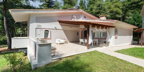Kassandra Villa | Ekatis Houses in Sani by Halkidiki Villas