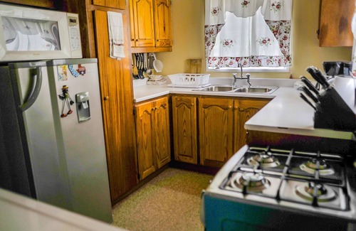 Saint John Parish House | Eko Cozy Guest House