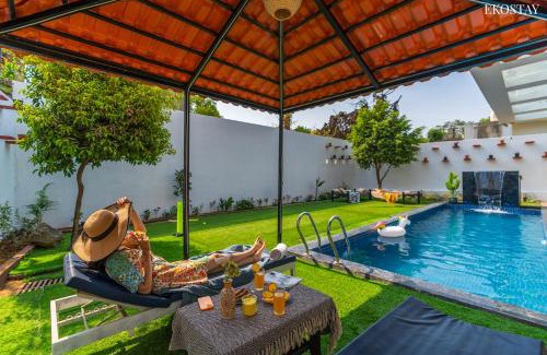 St.Stanislaus Villa Villa | EKO STAY Gold- PALM GROVE VILLA