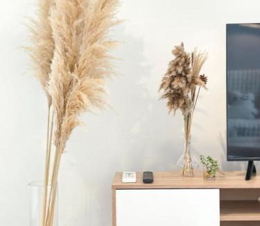 Taman Mutiara Apartment | Ekocheras Creamy Stay