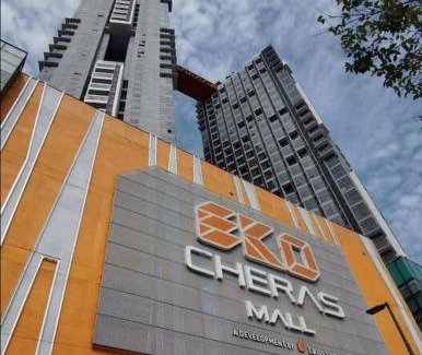 Bandar Tun Razak Apartment | EkoCheras max5pax Romance Retreats #freeparking #netflix #wifi
