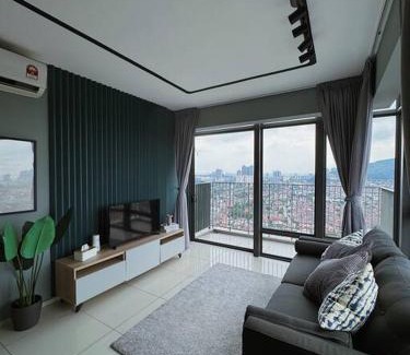 Taman Mutiara Apartment | EkoCheras Premium Suite 6-7pax KL View Corner Lot with Balcony near MRT