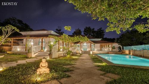 Nerul Villa | EKOSTAY - Blue Tiffany Villa