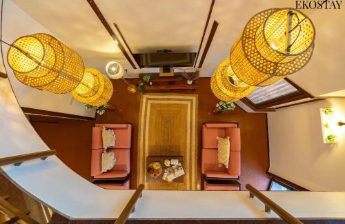Marra Villa | EKOSTAY - Gold -Casa Pino