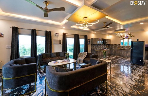 Noida Villa | EKOSTAY - Platina Villa