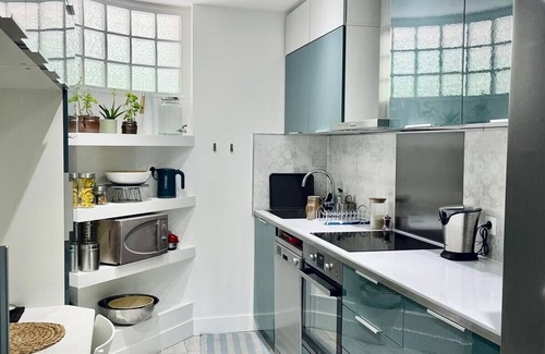 Suresnes Apartment | Elégant Hébergement à St Cloud Fonctionnel Parfait Pour 4 Personnes