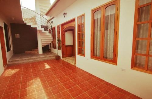 Puerto Ayora Hotel | El Arco de Darwin