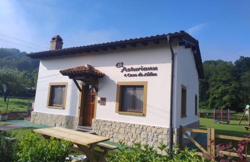 Intriago House | El Asturianu