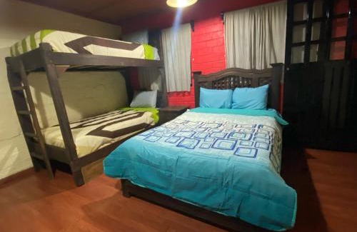 Del Cerrillo House | El Balcón del Aventurero