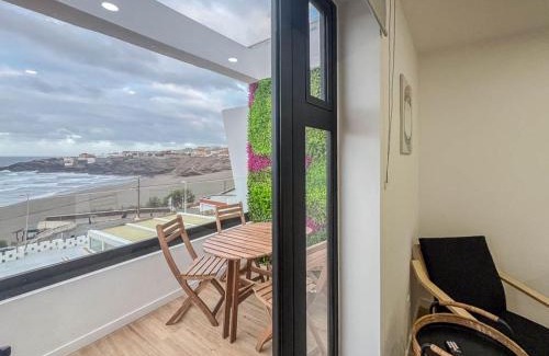 Telde Apartment | El Bunker Luxury Suite en Playa del Hombre con vista al mar