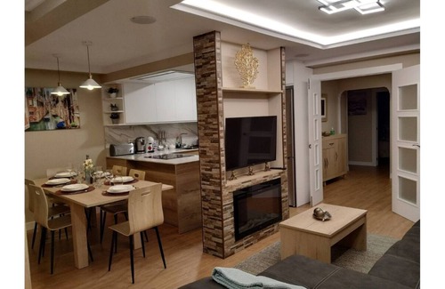 Gijon City Centre Apartment | EL CAPRICHO-LUXURY CENTER+PARKING