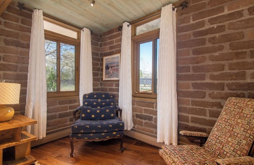 Pojoaque House | El Caracol Court 15 mins North Of Santa Fe!
