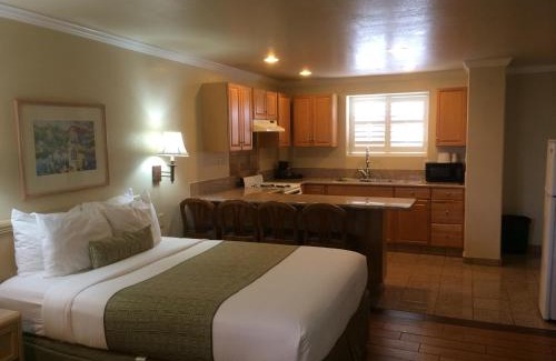 North Fremont Street Hotel | El Castell Motel