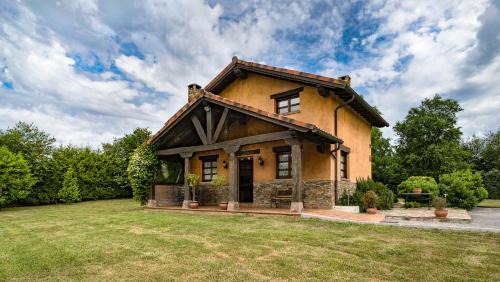 Santillana del Mar House | El Cierruco