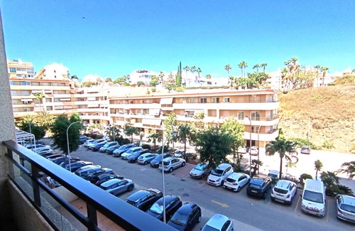 Torrequebrada Ski Chalet | El Coloso de SteraM FLATS Benalmadena