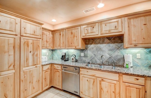 Downtown Santa Fe House | El Corazon de Santa Fe | Patios, Private Balcony