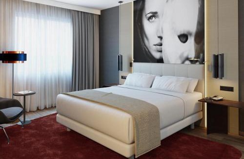 South West Hotel | El De Bellwood Near IGI Airport