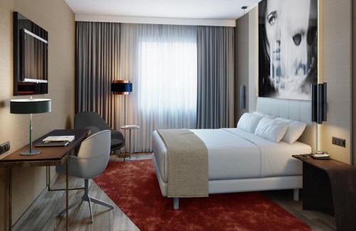 South West Hotel | El De Bellwood Near IGI Airport