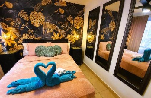 Barrio Ricos y Famosos Apartment | El Encanto Condominiums