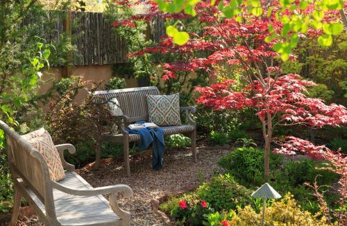 Downtown Santa Fe Bed & Breakfast | El Farolito B&B Inn