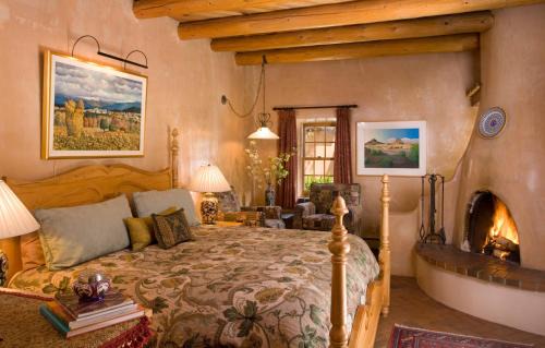 Downtown Santa Fe Bed & Breakfast | El Farolito B&B Inn