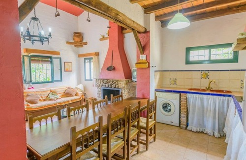 El Bosque Villa | El Garrotal - La Matanza El Bosque by Ruralidays