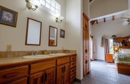 San Pedro Villa | El Gran Castillo De Arena - 4 Bedroom
