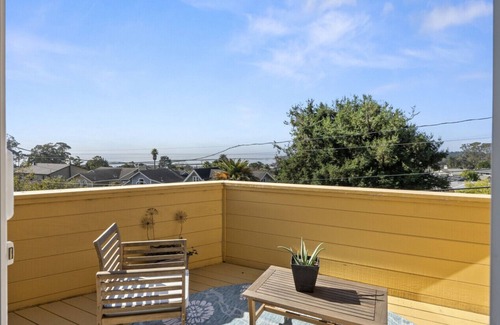 El Granada House | El Granada Getaway - Harbor and Ocean Views!