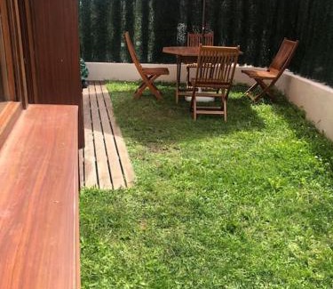 La Portilla Apartment | El Gurugú, bajo con jardin a 200m de la playa de Barro