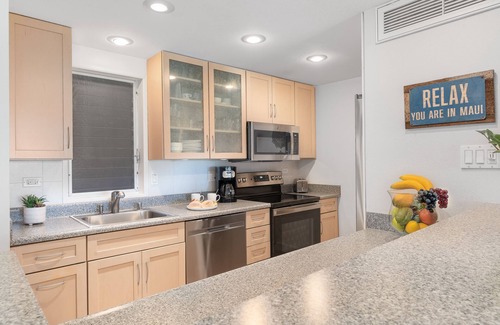 Kaanapali Condo | EL H107 Updated Kaanapali 1BD Pool AC Beach Cabana Gym