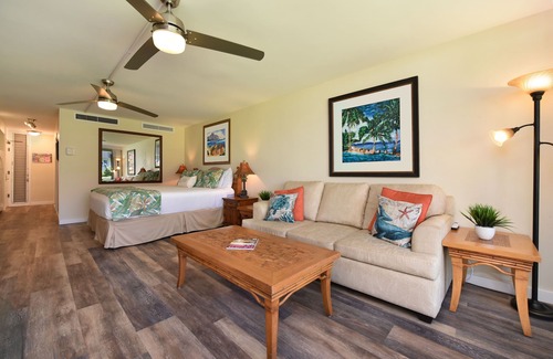 Kaanapali Condo | EL J110 Renovated Studio wAC Pool Beach Cabana