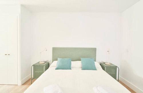 Palmones Apartment | El Limonar 2: Portentoso Apartamento con Terraza