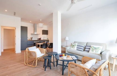 Palmones Apartment | El Limonar 2: Portentoso Apartamento con Terraza