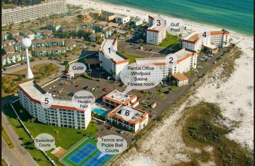 Fort Walton Beach House | El Matador 235 - Beautiful views of the courtyard and Gulf of Mexico