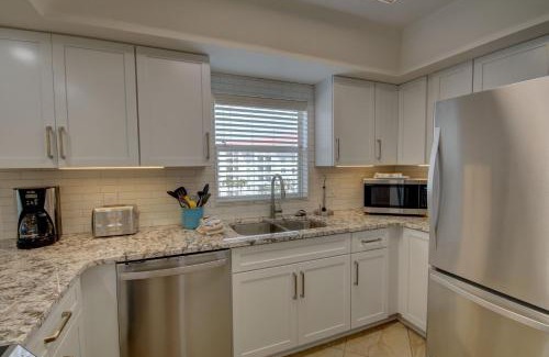 Fort Walton Beach House | El Matador 349 - Beautiful views of the pool and Gulf of Mexico