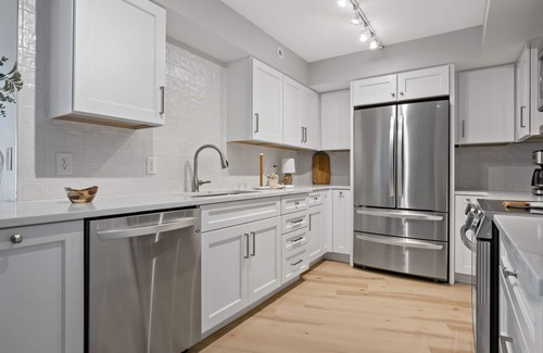 Fort Walton Beach Condo | El Matador 414 by Alicia Hollis Rentals Open Aug 9 FREE TICKETS! $300/Day